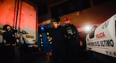 Extorsionador es capturado con 13 granadas de guerra y chalecos de la Policía en Huaycán