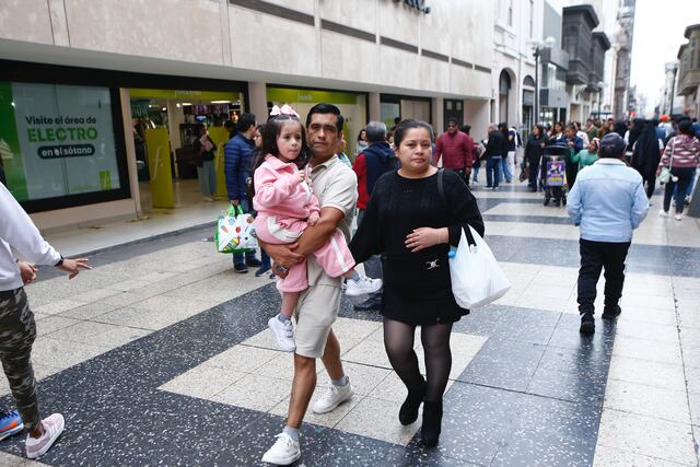 La jornada cerró con más paseos y fotos en familia, en una celebración marcada por la unión entre generaciones. Foto: Fernando Sangama / @photo.gec
