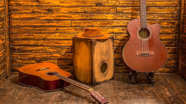 Instrumentos musicales: guitarras y el cajón peruano. (Foto: GEC)