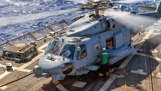 Helicóptero y avión de la Marina de EE.UU. se estrellan en el Mar de China Meridional