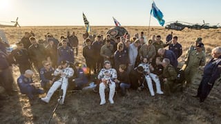 Astronautas regresan a la Tierra tras seis meses en el espacio