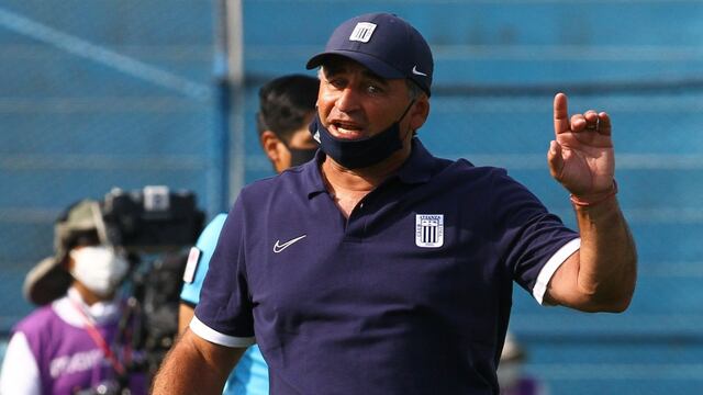 Carlos Bustos tras el 2-0 ante Binacional: “Me da gusto el compromiso de los jugadores”