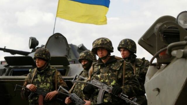 Ucrania reinstaura el servicio militar obligatorio ante crisis