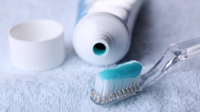 Ocho usos diferentes que puedes darle a la pasta dental en casa