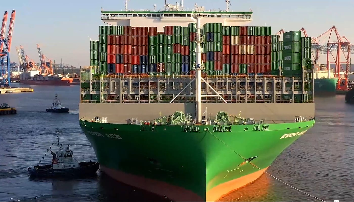 ¡Impresionante! Asú luce el ‘Gigante de los mares’, el barco de carga más grande del planeta que lleva 24.000 contenedores | Foto: Hafen Hamburg