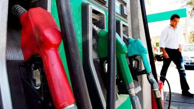 ¿A cuánto bajó el precio de la gasolina por galón en Lima?