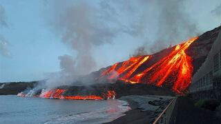 La lava del volcán de La Palma engulle por completo una playa | FOTOS