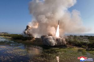 Corea del Norte lanza varios misiles balísticos de corto alcance antes de visita de Trump a Corea del Sur