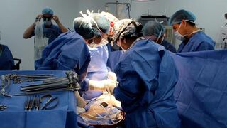 Médicos logran implantar un corazón artificial a una niña de 10 años