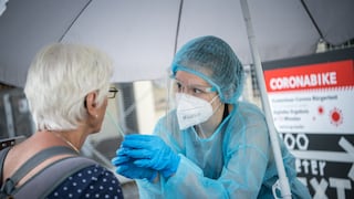 Agencia Europea de Medicamentos dice que casos de ómicron son “leves” en su mayoría