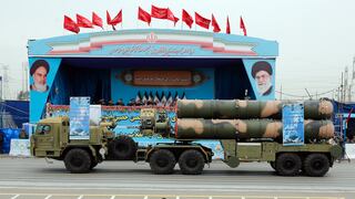 Cómo Israel utilizó un misil evasor de radares para alcanzar las defensas S-300 rusas en Irán 