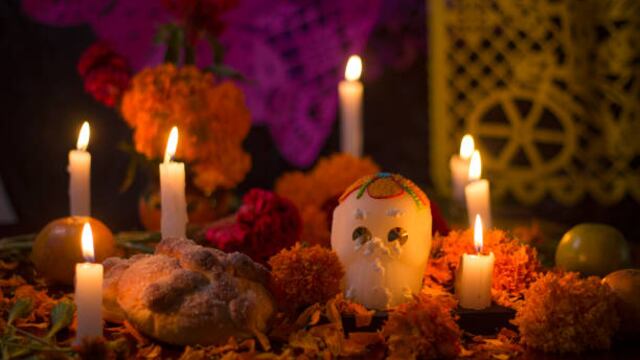 ¿Qué frases por el Día de los Muertos en México y otros países puedo compartir este 1 de noviembre?