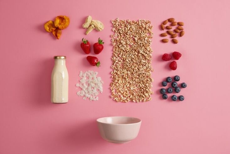 Se recomienda que las mujeres consuman unos 25 gramos de fibra al día y los hombres alrededor de 38 gramos. (Foto referencial: Freepik)