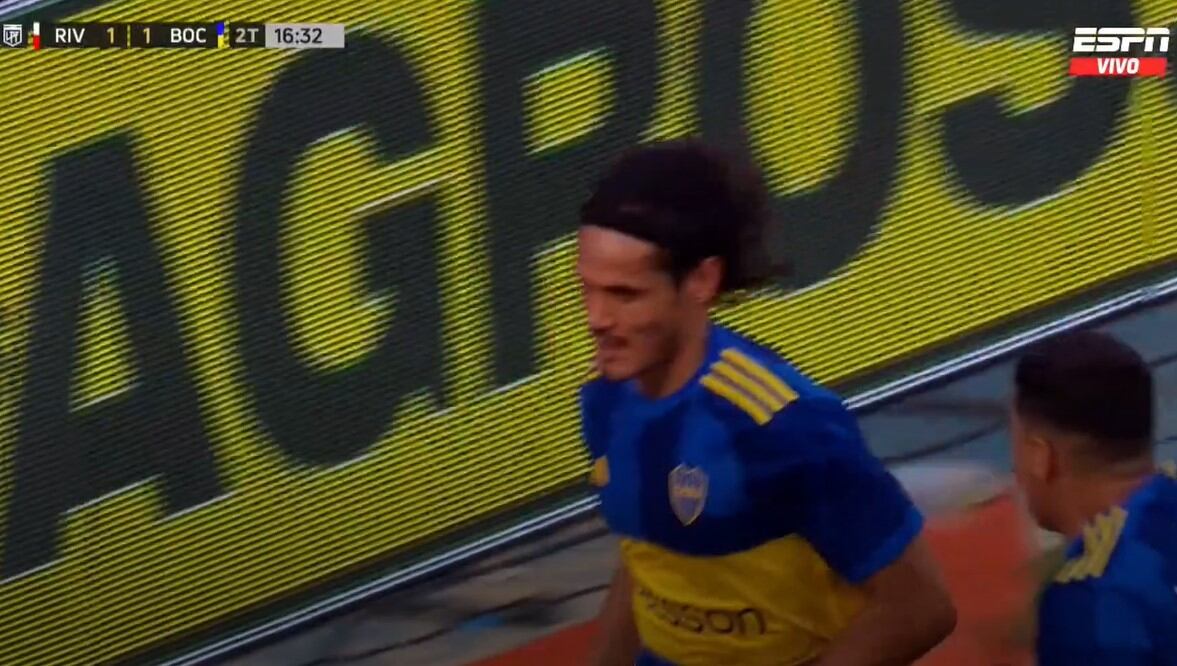 El delantero uruguayo no perdona en el área. Se hizo grande en los aires y de un cabezazo venció a Franco Armani.