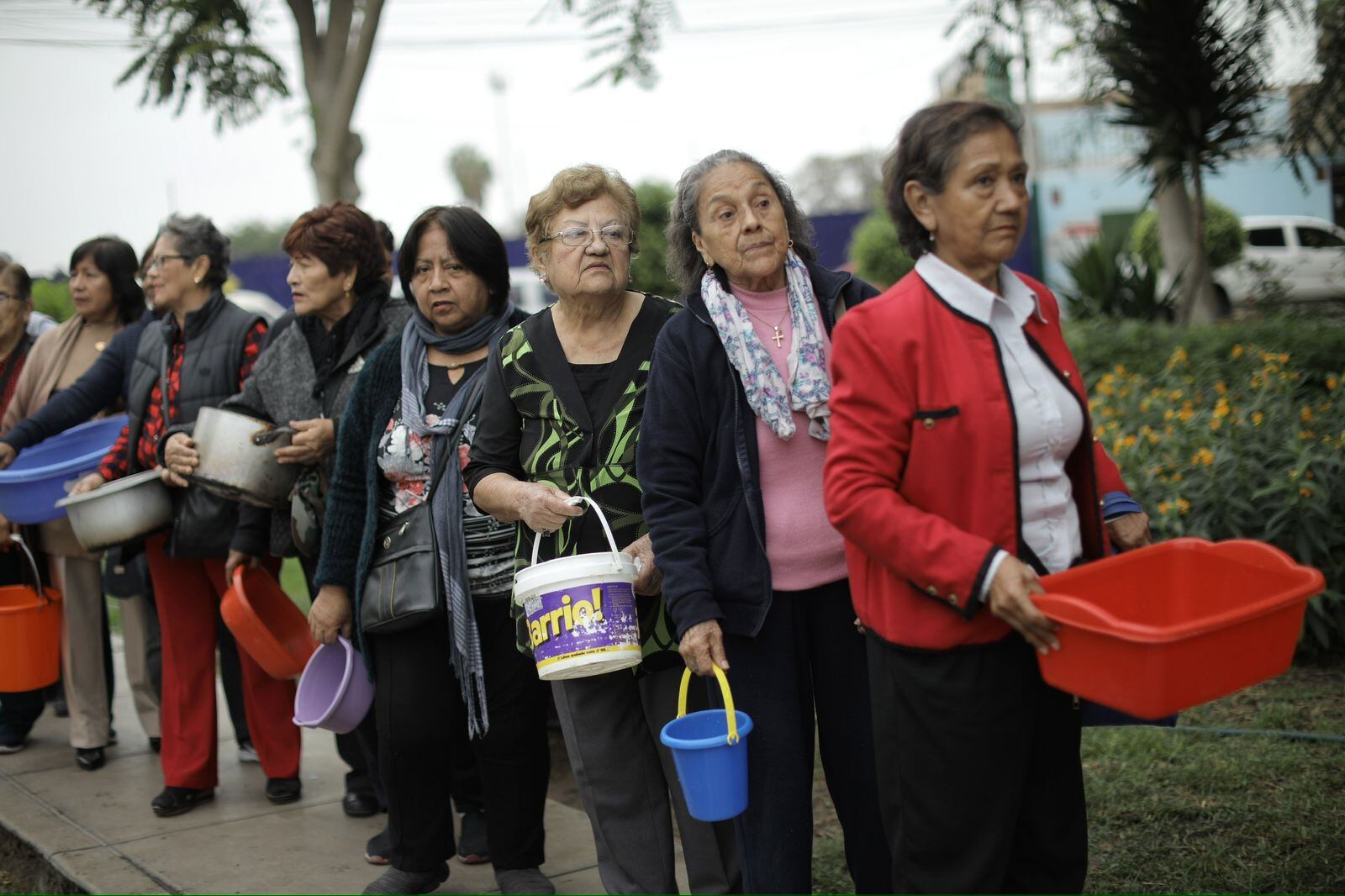 Por qué la ministra de Vivienda pidió que “no desechen” el agua almacenada tras restablecimiento del servicio de agua | ¿Cuál es el motivo detrás de este pedido que ha llamado la atención de los peruanos? En la siguiente nota te contaremos lo que debes saber al respecto. (Archivo)