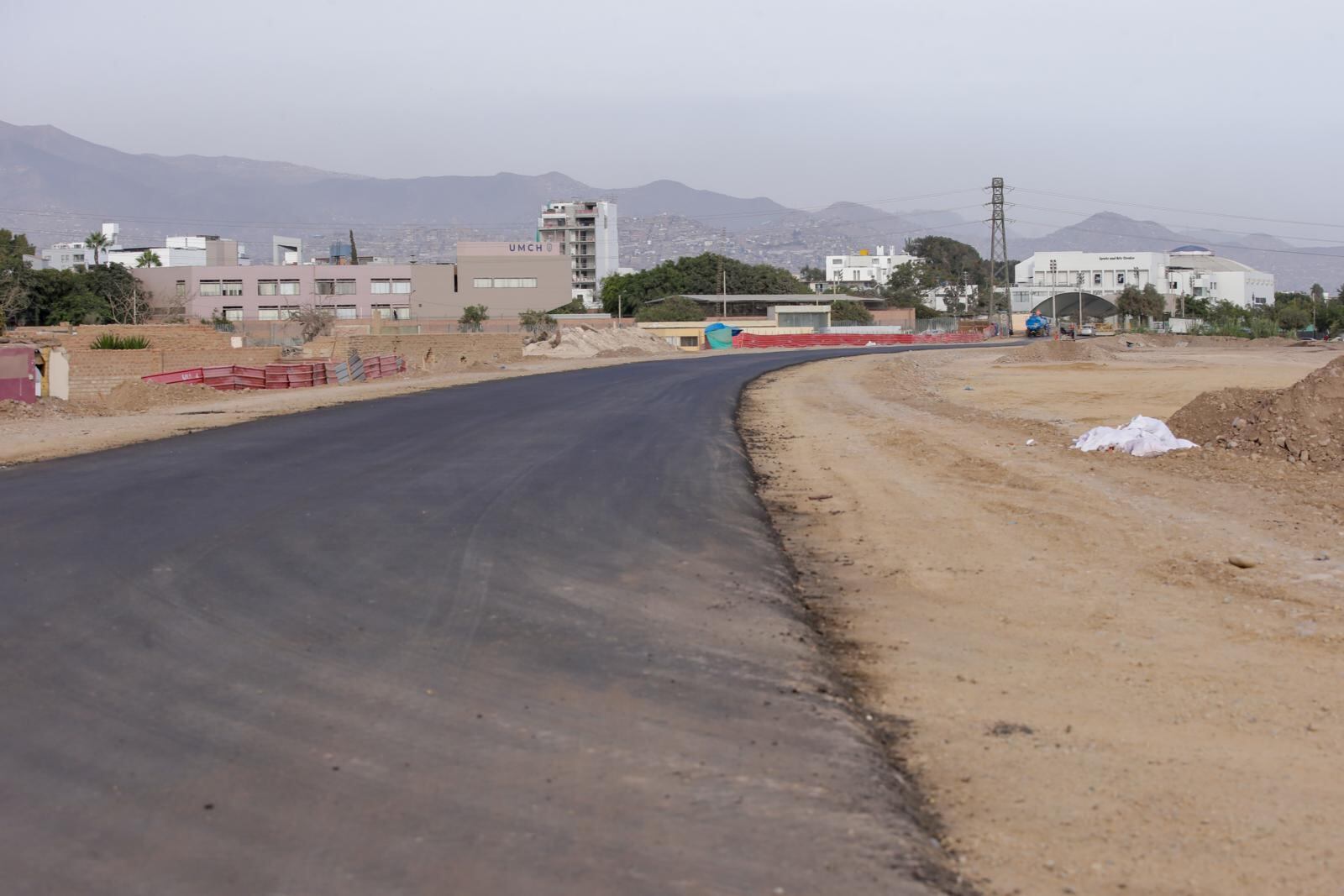 Tras el asfaltado y la construcción de la vía principal se procedería con la ejecución de los intercambios viales que unirán la Panamericana Sur con el Metropolitano. (Foto: Fernando Sangama)