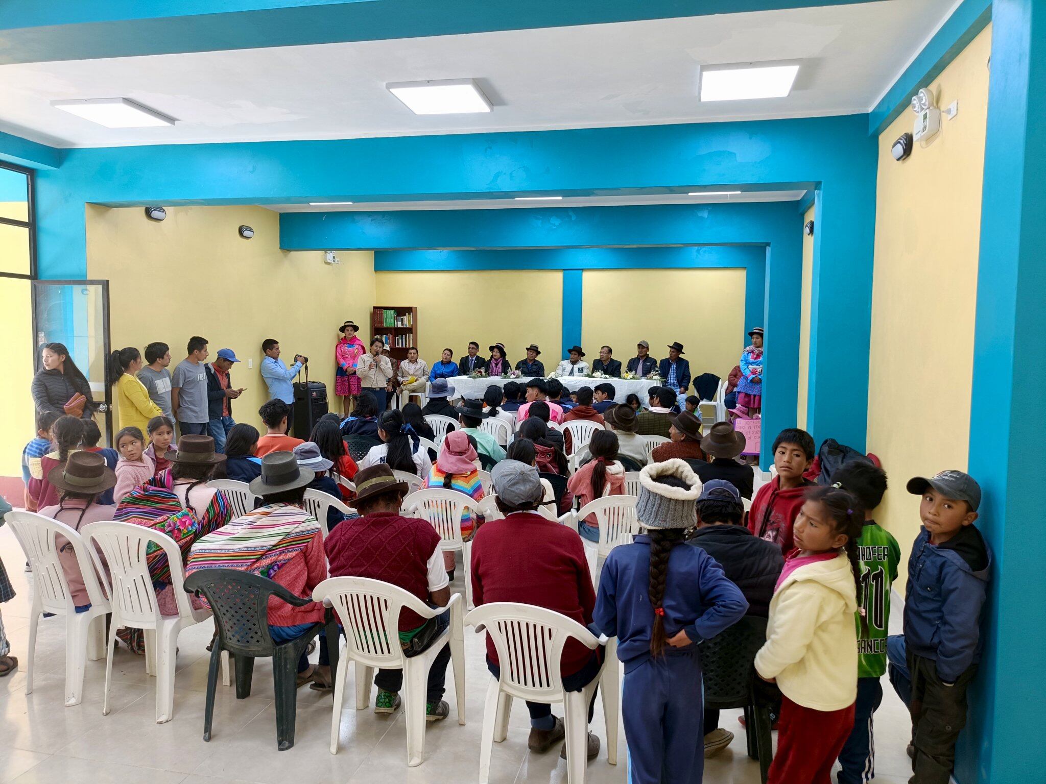 Biblioteca municipal del centro poblado de Qasanccay, en el distrito de Vinchos, Ayacucho. (Miguel Ángel Villanueva)