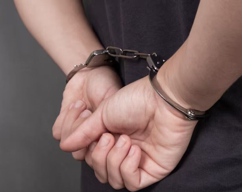 El caso se enmarca en una operación nacional contra el fraude migratorio que contó con la participación de ICE y resultó en un total de 10 arrestos. (Foto: Freepik / Imagen referencial)