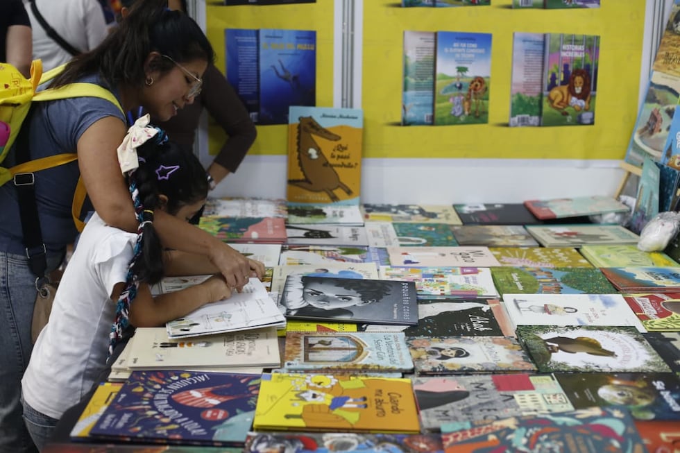 Niños, ancianos y adultos se dieron cita en la FIL Lima 2026 para conocer las diferentes ofertas y experiencias de este evento | Fotos: Cesar Campos/@photo.gec
