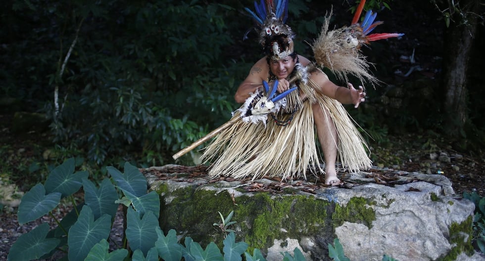 Cristian Luna caracterizado como el jefe de los Tulumayos, aquella brava etnia que habitaba las orillas del río Huallaga, en la selva central del Perú.