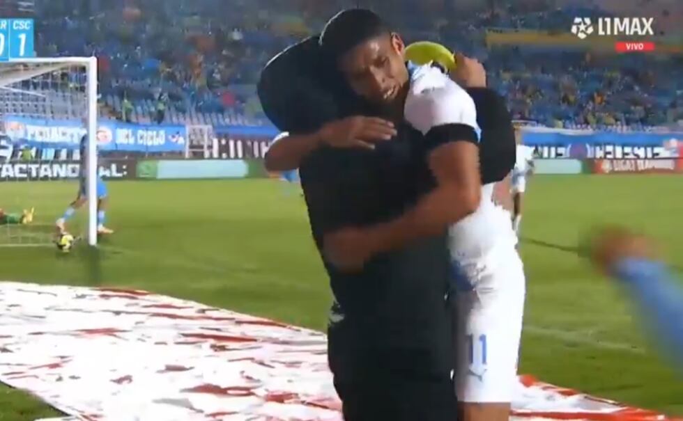 El delantero ‘celeste’ ingresó en los minutos finales y resolvió el partido en el estadio Inca Garcilaso de la Vega.
