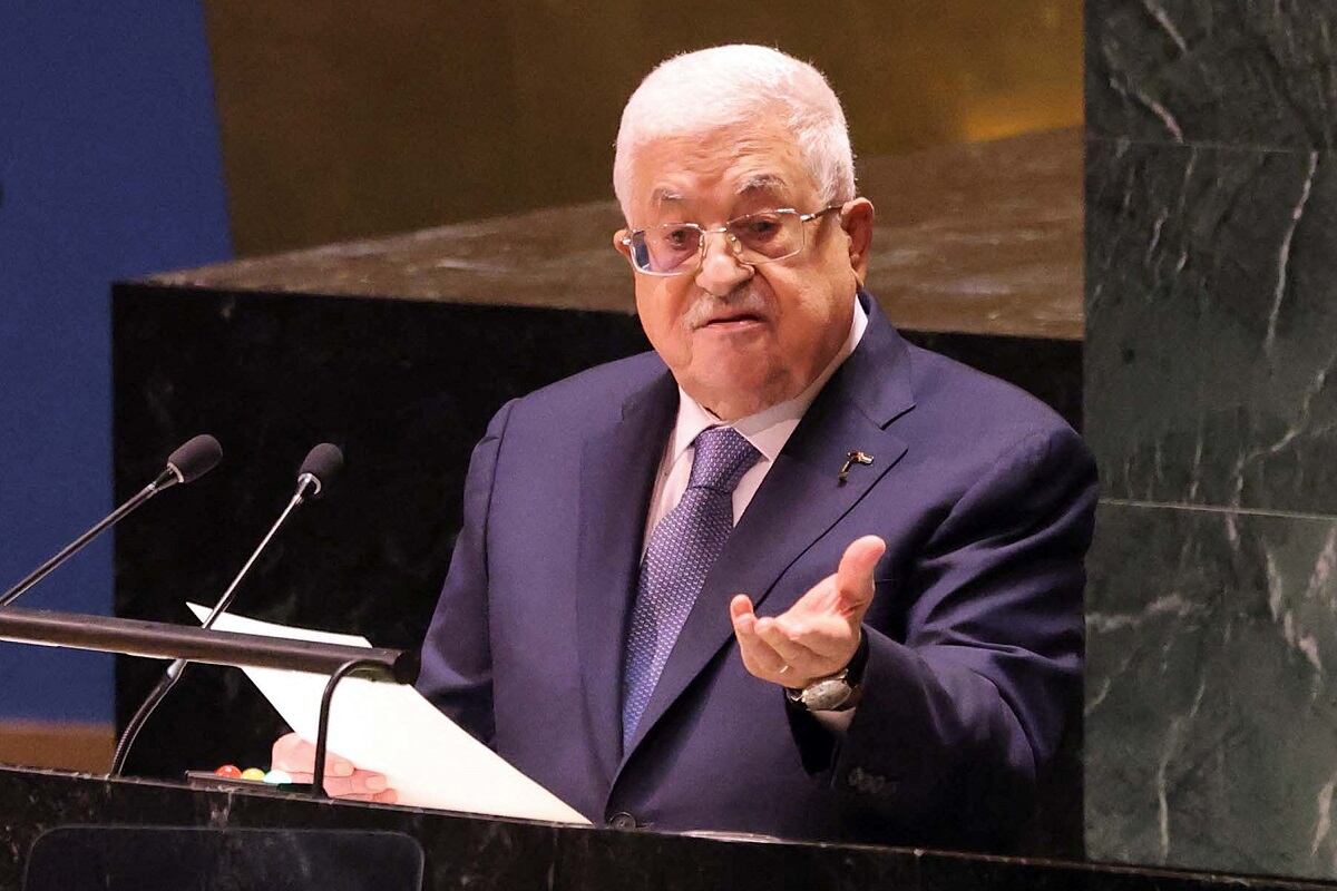 El presidente palestino Mahmud Abás se dirige a la 78.ª Asamblea General de las Naciones Unidas en la sede de la ONU en la ciudad de Nueva York el 21 de septiembre de 2023. (Foto de Thaer GHANAIM / PPO / AFP)