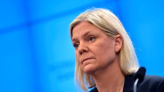 Renuncia la primera ministra de Suecia horas después de asumir el cargo y hacer historia