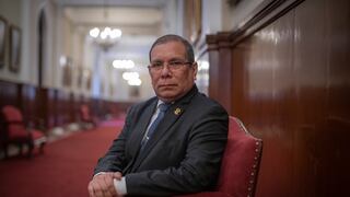 Javier Arévalo Vela: “El sistema democrático no puede permitir que lo utilicen para destruirlo”