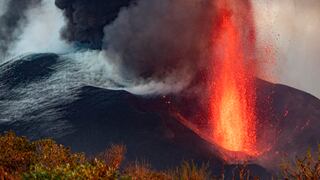 Volcán de La Palma sigue haciendo temblar la tierra con 70 terremotos en un día | FOTOS 