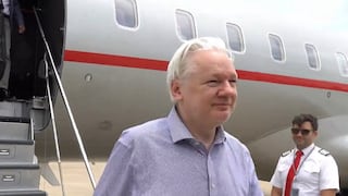 Assange parte de Bangkok tras una parada técnica en su largo camino de regreso a Australia