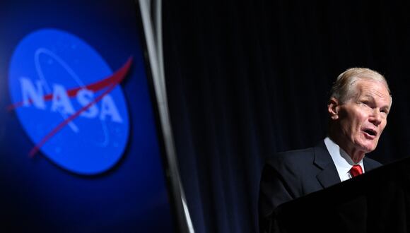 El administrador de la NASA, Bill Nelson, habla durante una sesión informativa sobre fenómenos anómalos no identificados (UAP), el 14 de septiembre de 2023. (Foto de ANDREW CABALLERO-REYNOLDS / AFP).