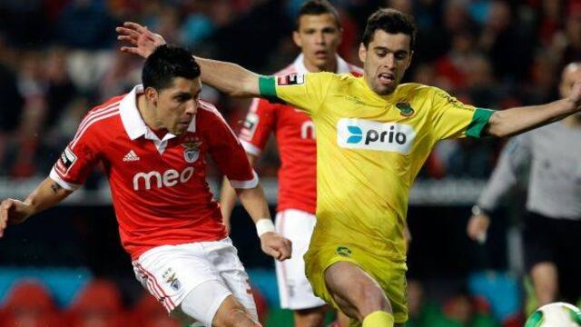 Pacos de Ferreira con Paolo Hurtado cayó 3-0 ante Benfica