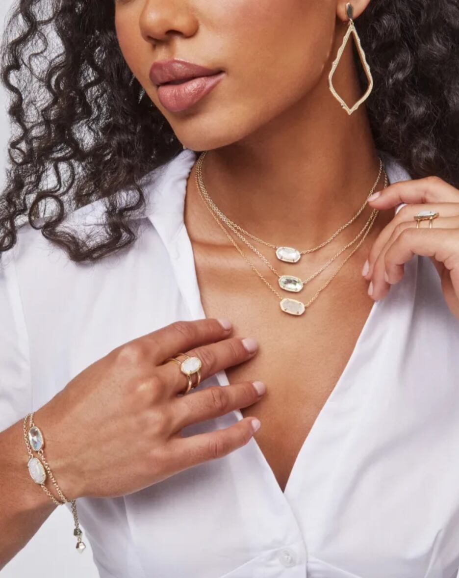 Los productos Kendra Scott cuentan con importantes ofertas (Foto: Kendra Scott)