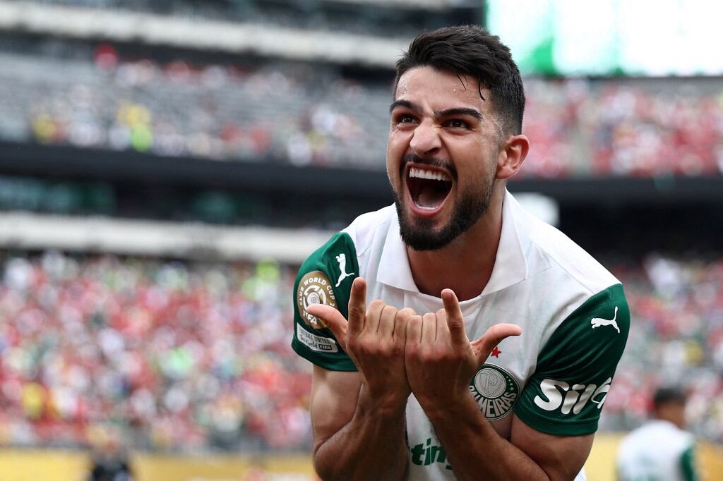 El delantero de Palmeiras fue convocado por primera vez a la ‘Albiceleste’. (Photo by FRANCK FIFE / AFP)