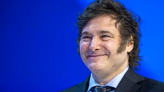 Milei aumenta 30% el salario mínimo en Argentina en medio de inflación de 254%