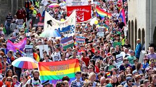 Europa se llena de color por marchas del Orgullo Gay