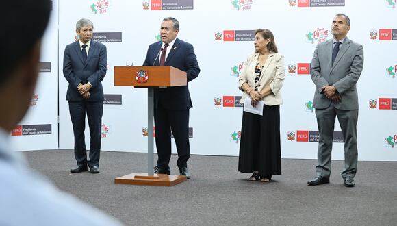 El primer ministro, Gustavo Adrianzén, brindó una conferencia de prensa donde habló de las denuncias contra la presidenta Dina Boluarte. (Foto: PCM)