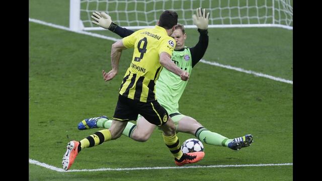 FOTOS: las mejores atajadas de Neuer y Weindenfeller, figuras del primer tiempo del Bayern-Dortmund