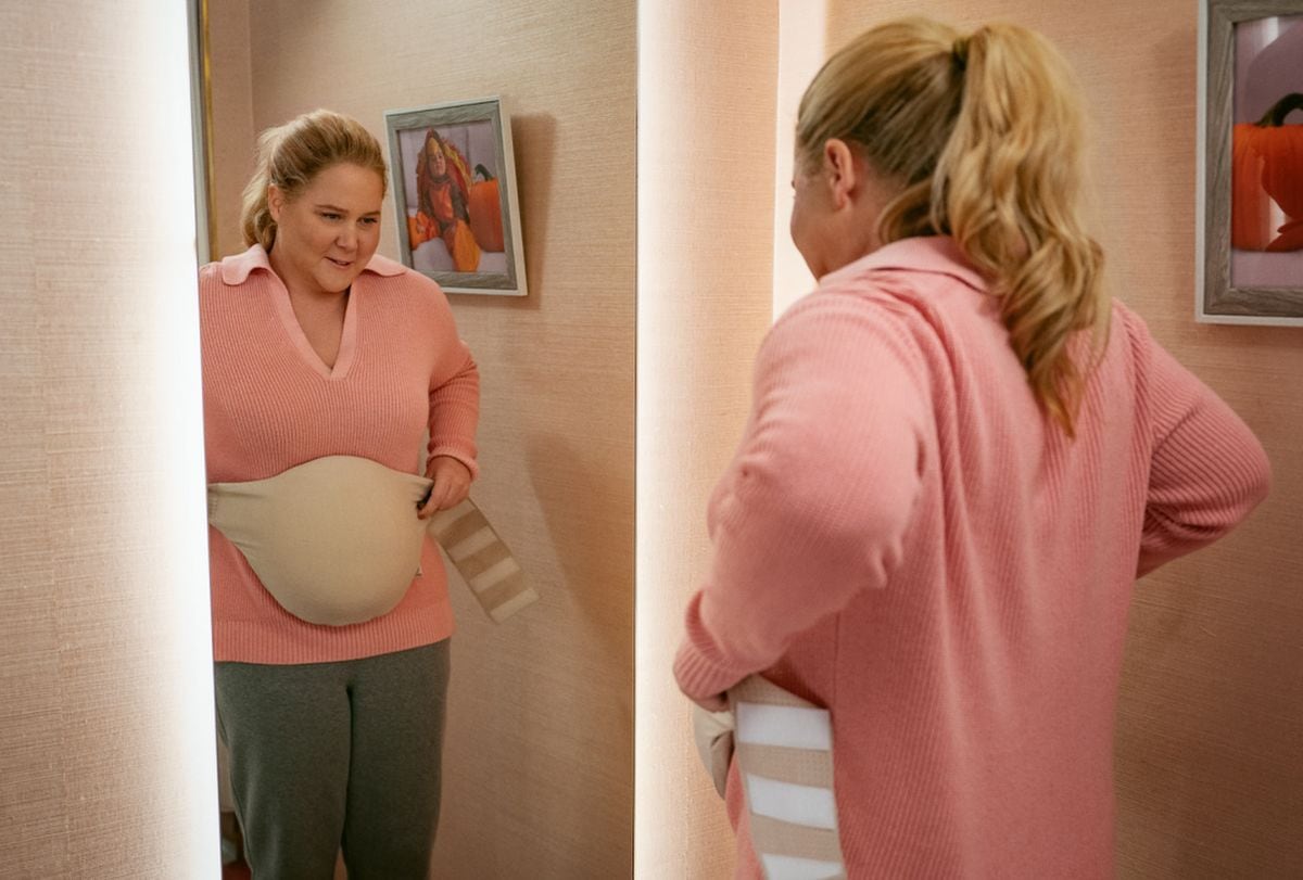 Lainy hará creer a todos que está esperando un bebé en "Algo embarazada" (Foto: Happy Madison Productions / Something Happy Productions )