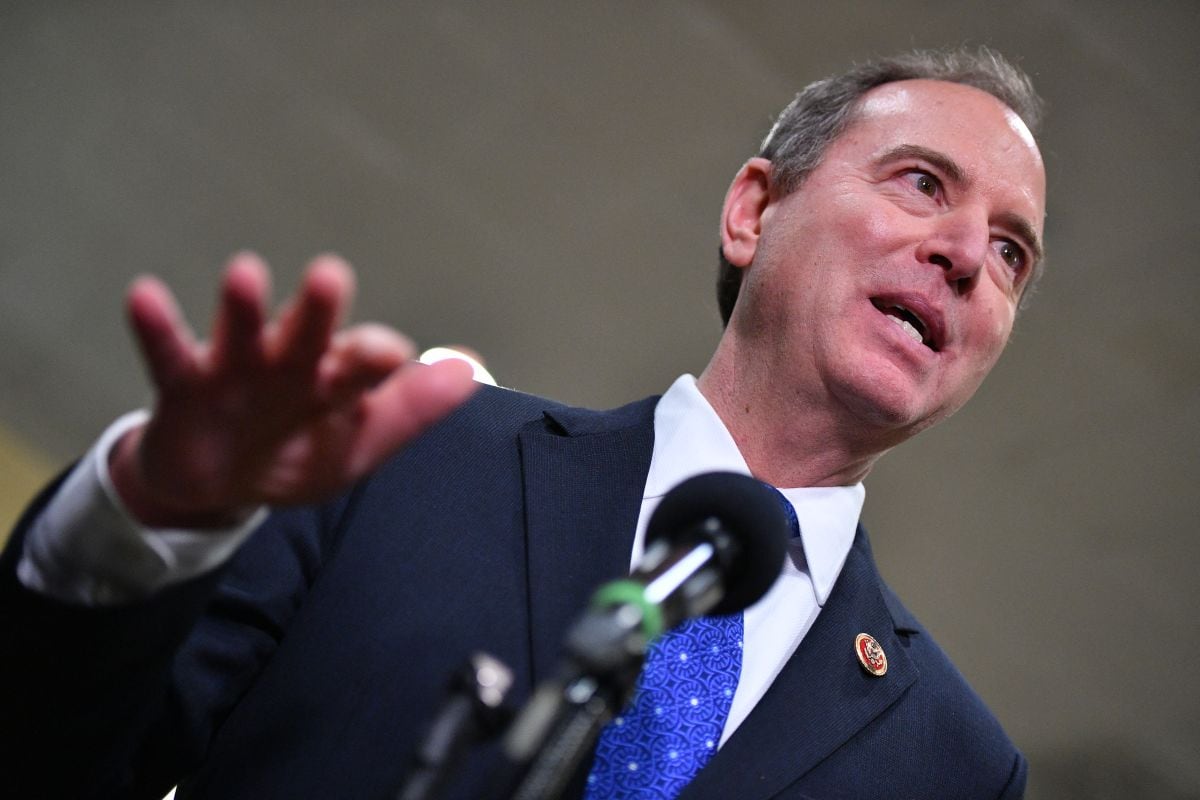 Adam Schiff en el Capitolio de los Estados Unidos en enero de 2020. Schiff se convirtió en el demócrata de mayor peso hasta ahora en instar públicamente al presidente Joe Biden a poner fin a su campaña de reelección. Foto: Mandel NGAN / AFP