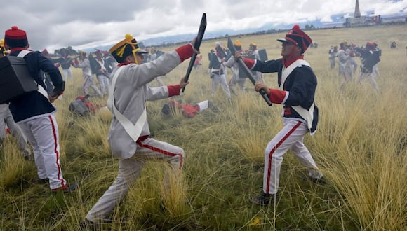 Más de 1000 escolares escenificaron la Batalla de Ayacucho. (Foto: Proyecto Especial Bicentenario)