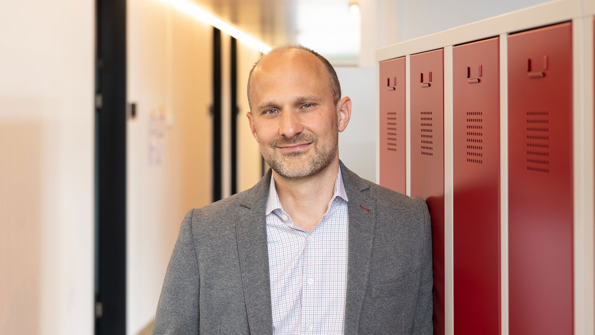 Hendrik Weber estuvo en el AWS re:Invent 2025 explicando cómo la Bundesliga implementó el uso del análisis de datos en tiempo real y la inteligencia artificial. (Foto: DFL)