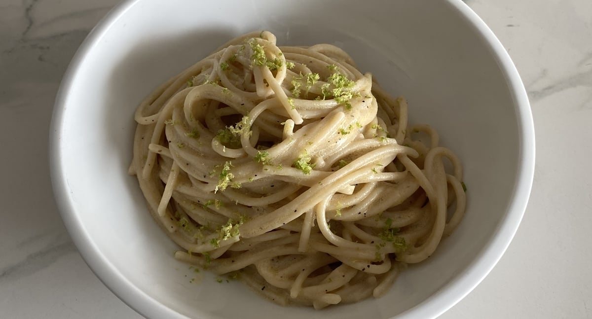 Espagueti en crema de limón. (Foto: La Gastronauta)
