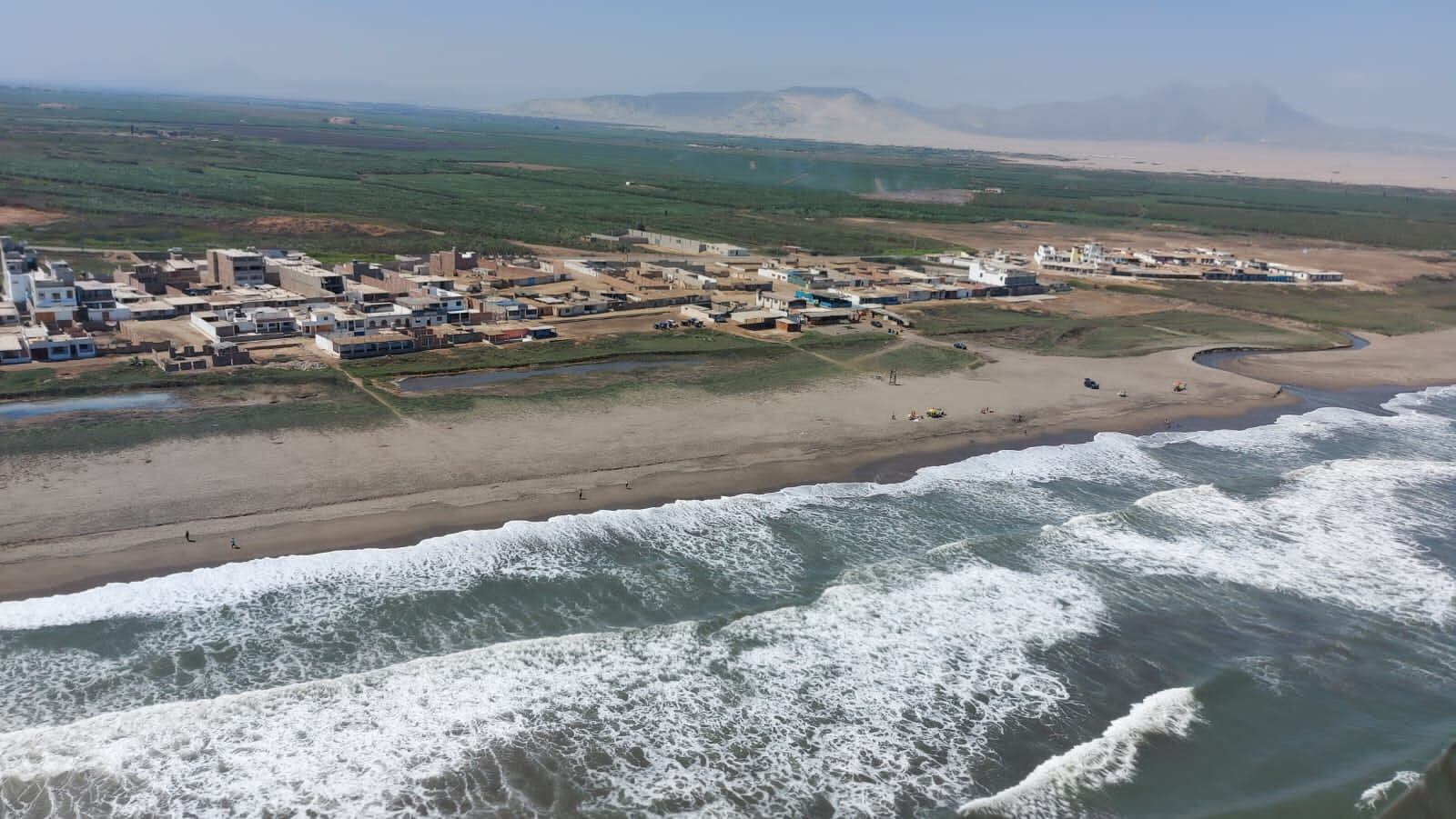 Sobrevuelo de la FAP por zona de búsqueda. (Foto: FAP)