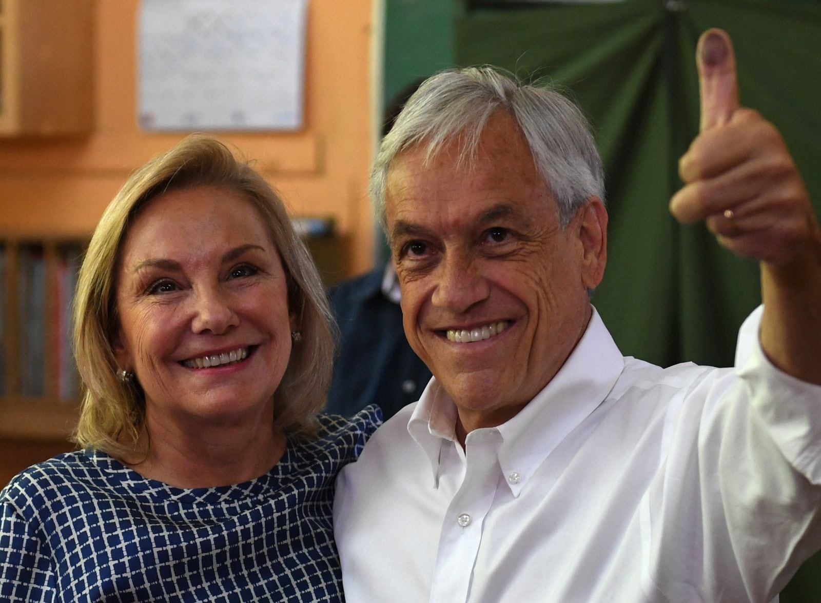Cecilia Morel siempre le brindó su apoyo a Sebastián Piñera, con quien formó una gran familia y llegó hasta en dos oportunidades la casa de La Moneda (Foto: AFP)