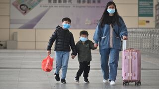La ciudad china de Wuhan sella todos los complejos residenciales donde hay sospecha de coronavirus