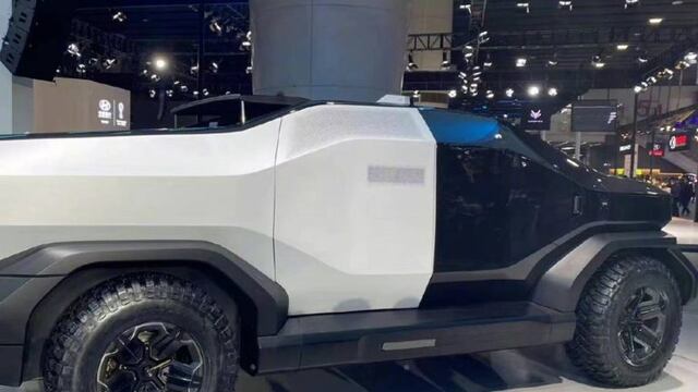 IAT T-Mad: la imitación china del Tesla Cybertruck con 1.000 km de autonomía