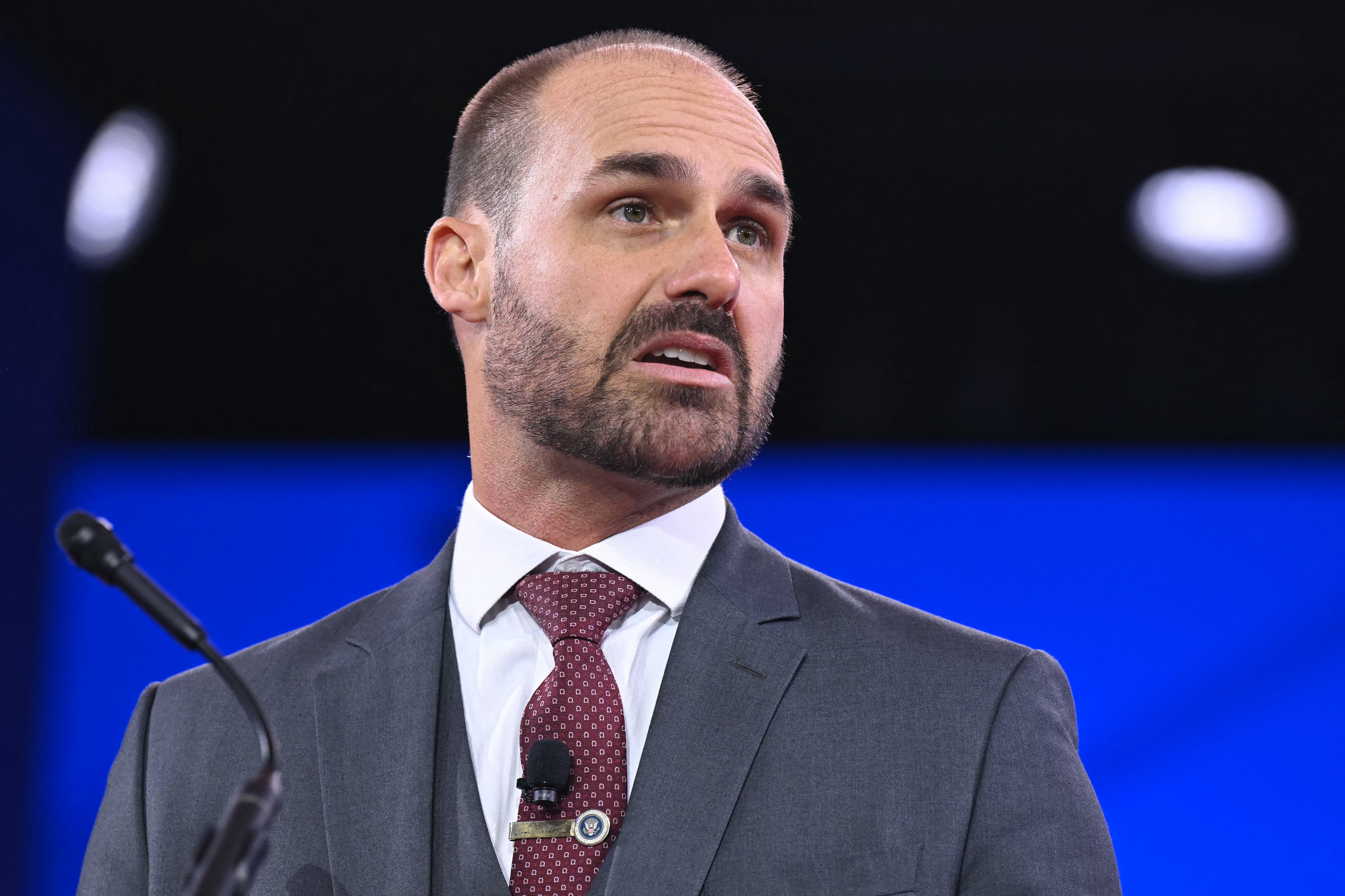 La Corte Suprema de Brasil bloquea las cuentas bancarias del hijo de Bolsonaro. (Foto de SAUL LOEB / AFP)