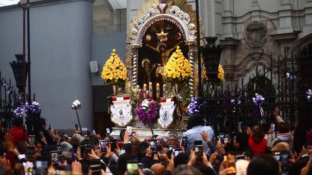 Señor de los Milagros: imagen inicia su penúltimo recorrido procesional por las calles de Lima acompañado de miles de fieles