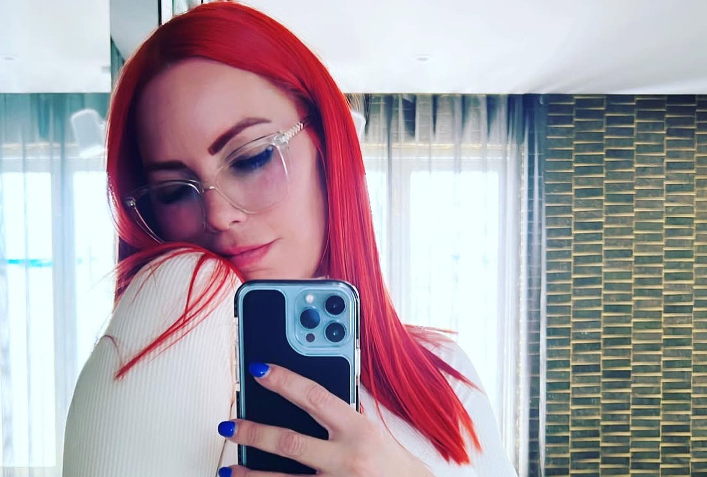 Mireddys González compartió una foto con el "amor de su vida" tras firmar divorcio con Daddy Yankee. | Crédito: Instagram mireddys